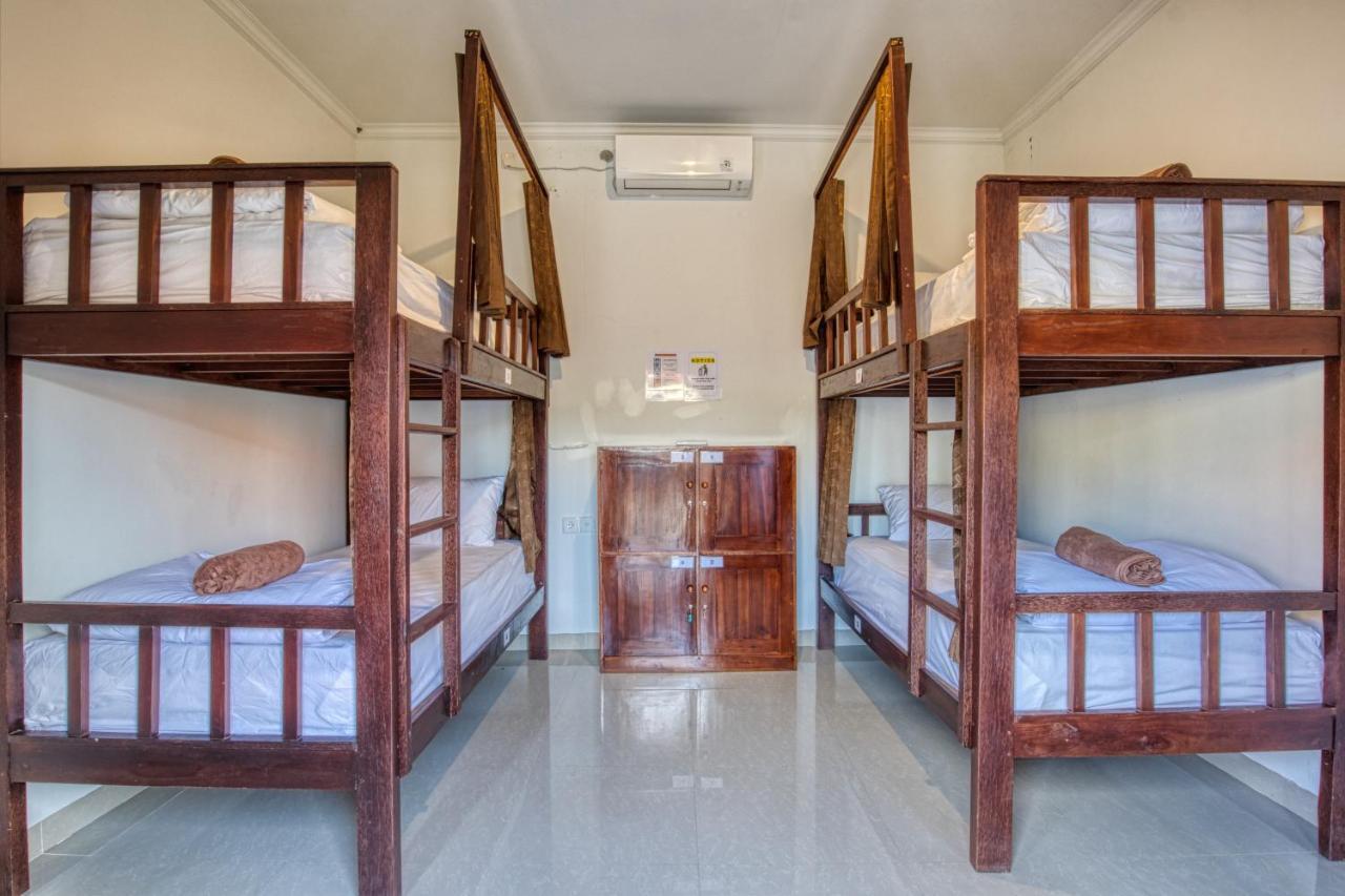 L Degus Hostel Toyapakeh エクステリア 写真